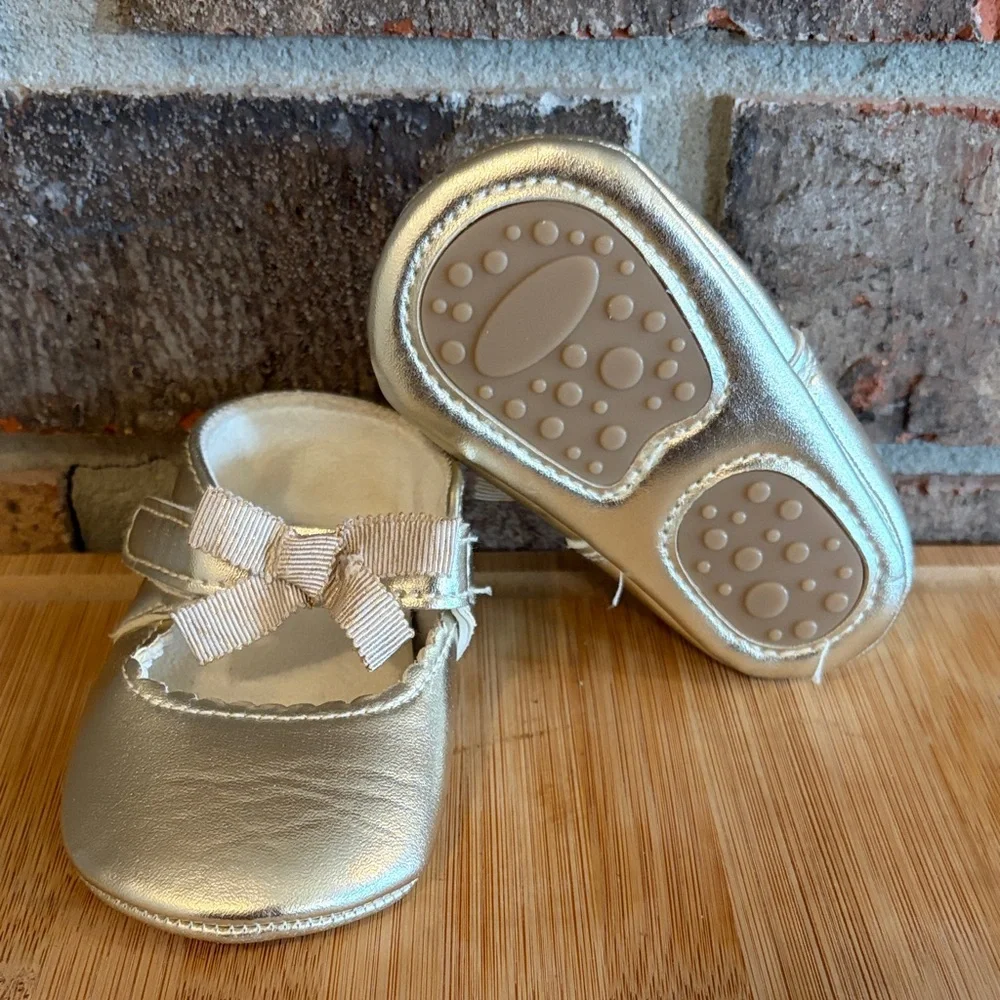 Gold Baby Shoes - Picture 3 of 3